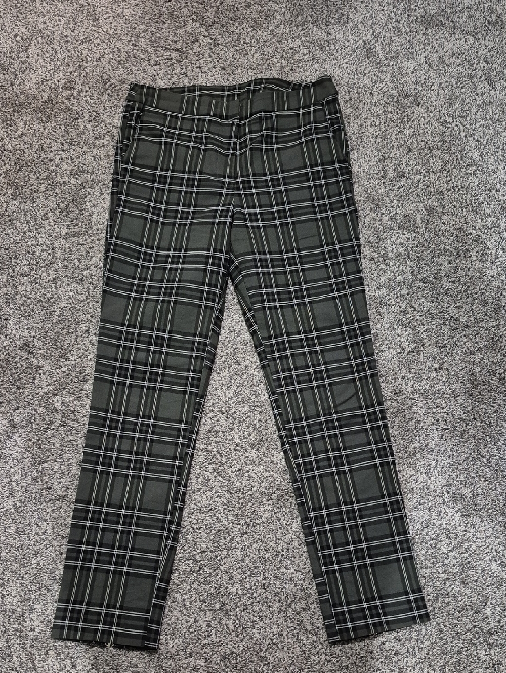 Blue Rain Women's Black & Green Plaid Slim Fit Pants